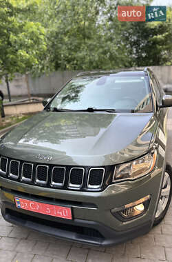 Позашляховик / Кросовер Jeep Compass 2018 в 