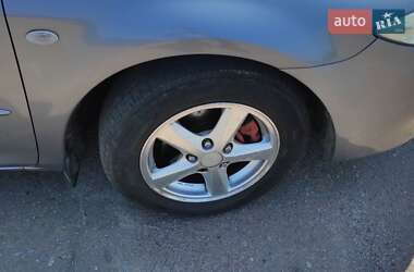 Седан Mazda 6 2004 в 