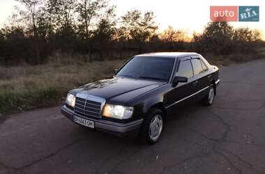 Седан Mercedes-Benz E-Class 1991 в 