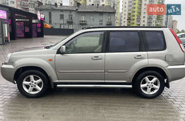 Позашляховик / Кросовер Nissan X-Trail 2003 в 
