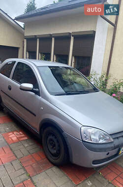 Хэтчбек Opel Corsa 2002 в Киеве