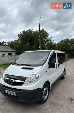 Мінівен Opel Vivaro 2011 в Чернігові