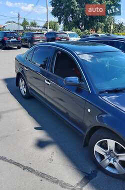 Ліфтбек Skoda Superb 2003 в Києві